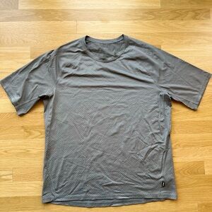 Classic Gray Short Sleeve Men's Athletic Tee